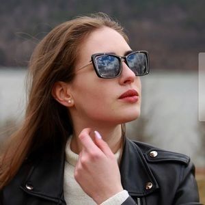 Maui Jim Adrift Polarized Luxury Sunglasses never worn